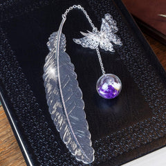 Elegant Silver Feather Bookmark with Butterfly Charm – Perfect Christmas Gift for Women, Moms & Teachers – Ideal for Book Lovers, Stocking Stuffers & Secret Santa – Beautifully Gift Boxed